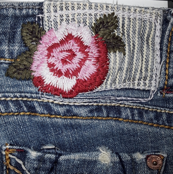 Denim Distressed Ripped Frayed Jeans Shorts - Picture 3 of 8